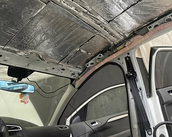 Білий Сітроен С4, об'ємом двигуна 1.6 л та пробігом 191 тис. км за 8000 $, фото 11 на Automoto.ua