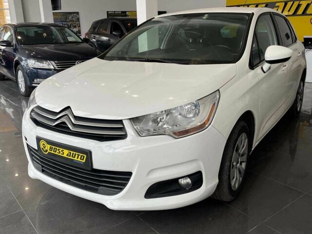 Белый Ситроен С4, объемом двигателя 1.6 л и пробегом 326 тыс. км за 6400 $, фото 2 на Automoto.ua