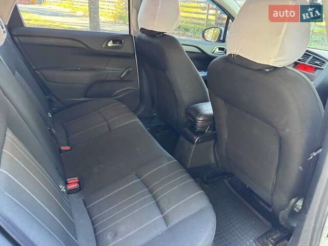 Ситроен С4 2011 в Киеве на Automoto.ua Белый Ситроен С4, объемом двигателя 1.6 л и пробегом 234 тыс. км за 6490 $, фото 17 на Automoto.ua