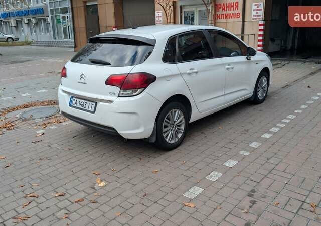 Белый Ситроен С4, объемом двигателя 1.6 л и пробегом 205 тыс. км за 6750 $, фото 2 на Automoto.ua