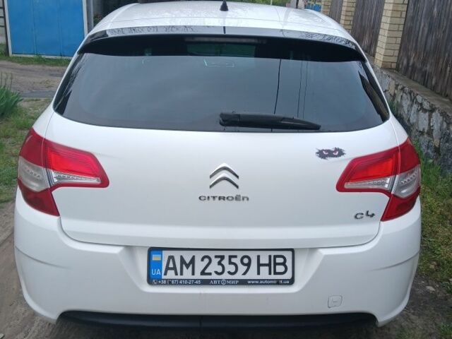Белый Ситроен С4, объемом двигателя 1.6 л и пробегом 383 тыс. км за 5900 $, фото 5 на Automoto.ua