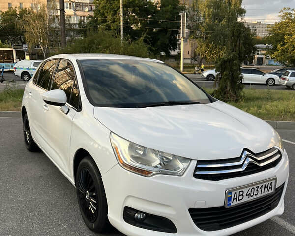 Белый Ситроен С4, объемом двигателя 1.6 л и пробегом 149 тыс. км за 7300 $, фото 11 на Automoto.ua