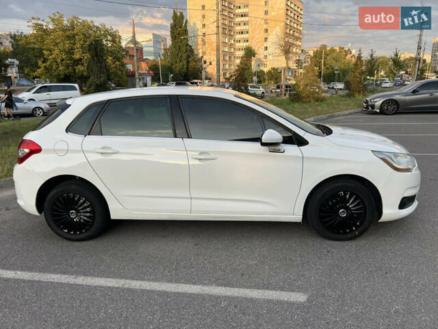 Белый Ситроен С4, объемом двигателя 1.6 л и пробегом 149 тыс. км за 7300 $, фото 10 на Automoto.ua