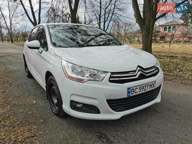 Белый Ситроен С4, объемом двигателя 1.6 л и пробегом 293 тыс. км за 5499 $, фото 6 на Automoto.ua