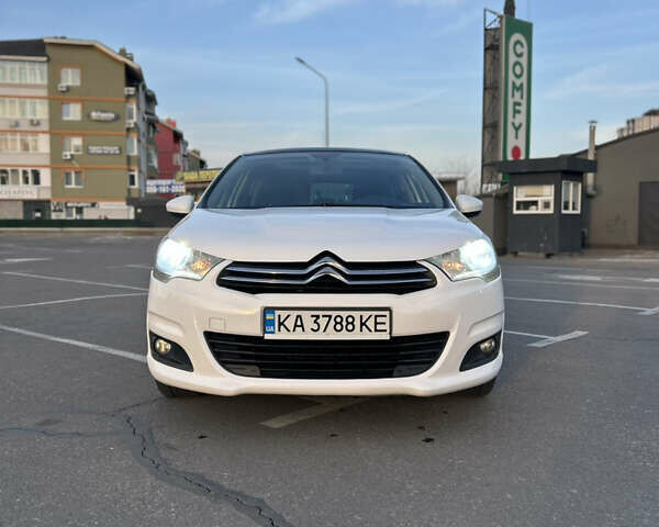Белый Ситроен С4, объемом двигателя 1.6 л и пробегом 220 тыс. км за 7500 $, фото 8 на Automoto.ua