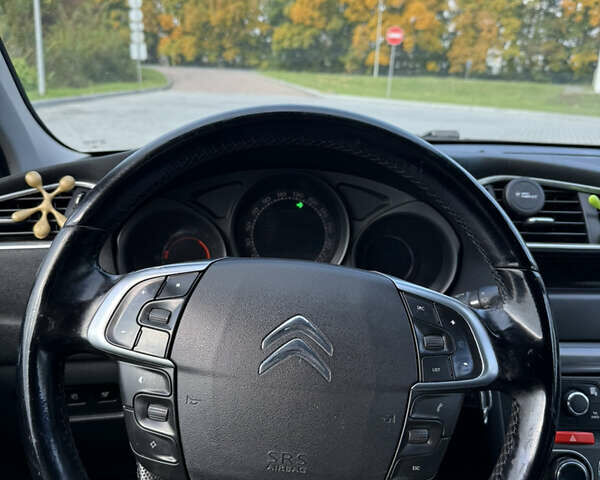 Белый Ситроен С4, объемом двигателя 1.56 л и пробегом 293 тыс. км за 4999 $, фото 18 на Automoto.ua