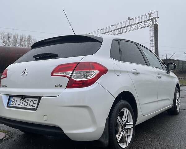 Білий Сітроен С4, об'ємом двигуна 1.6 л та пробігом 191 тис. км за 8000 $, фото 4 на Automoto.ua