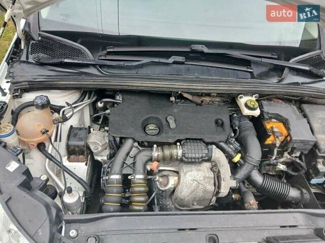 Білий Сітроен С4, об'ємом двигуна 1.56 л та пробігом 401 тис. км за 5399 $, фото 2 на Automoto.ua