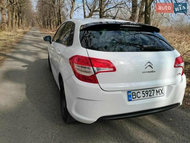 Белый Ситроен С4, объемом двигателя 1.6 л и пробегом 293 тыс. км за 5499 $, фото 1 на Automoto.ua