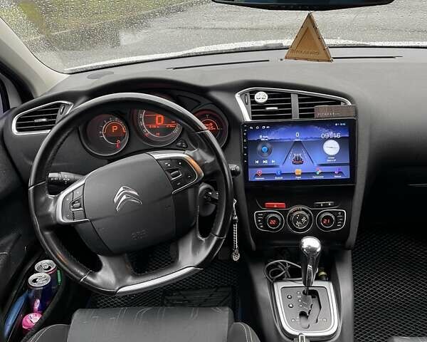 Білий Сітроен С4, об'ємом двигуна 1.6 л та пробігом 191 тис. км за 8000 $, фото 6 на Automoto.ua
