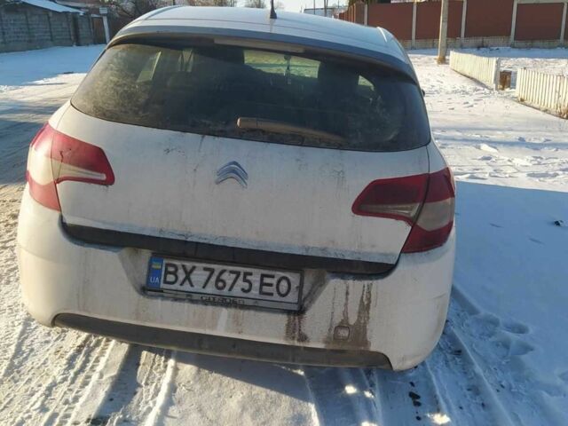 Белый Ситроен С4, объемом двигателя 1.6 л и пробегом 321 тыс. км за 5500 $, фото 4 на Automoto.ua