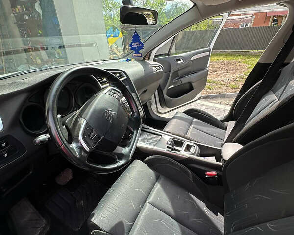 Белый Ситроен С4, объемом двигателя 1.56 л и пробегом 280 тыс. км за 7200 $, фото 8 на Automoto.ua