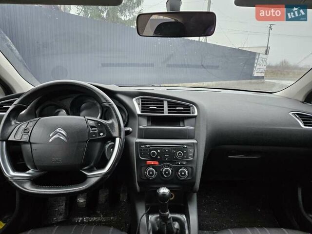 Ситроен С4 2012 в Львове на Automoto.ua Белый Ситроен С4, объемом двигателя 1.56 л и пробегом 256 тыс. км за 6400 $, фото 4 на Automoto.ua