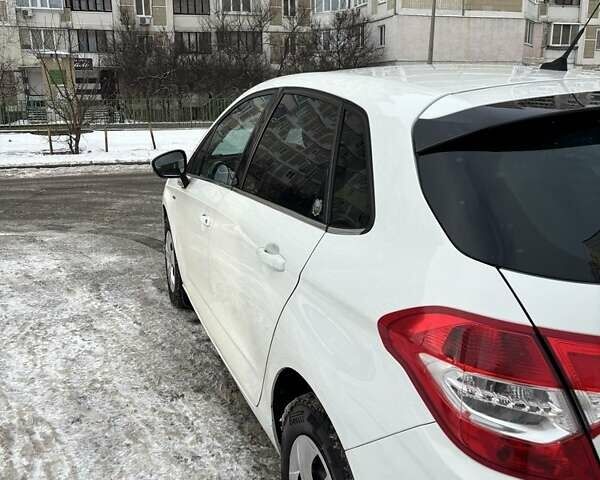 Білий Сітроен С4, об'ємом двигуна 1.6 л та пробігом 229 тис. км за 7700 $, фото 4 на Automoto.ua