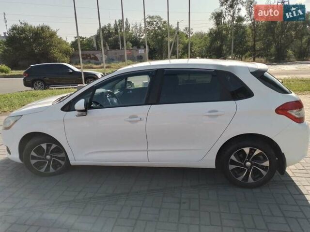 Білий Сітроен С4, об'ємом двигуна 1.59 л та пробігом 264 тис. км за 6800 $, фото 2 на Automoto.ua