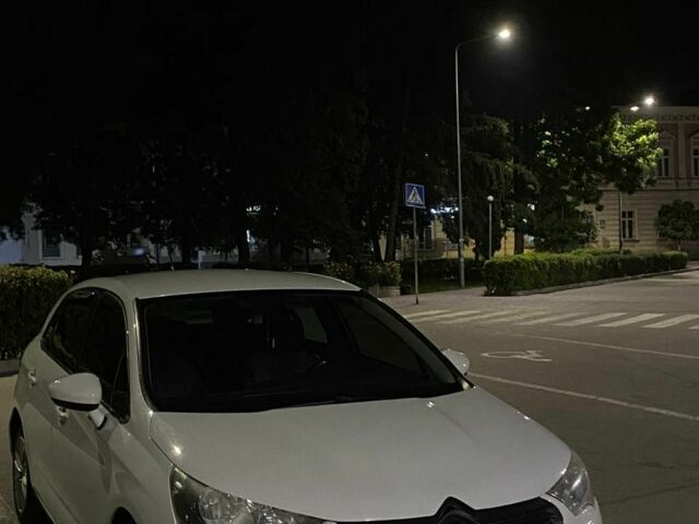 Белый Ситроен С4, объемом двигателя 0 л и пробегом 221 тыс. км за 5000 $, фото 1 на Automoto.ua