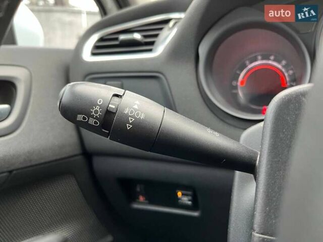 Білий Сітроен С4, об'ємом двигуна 1.6 л та пробігом 182 тис. км за 6490 $, фото 18 на Automoto.ua