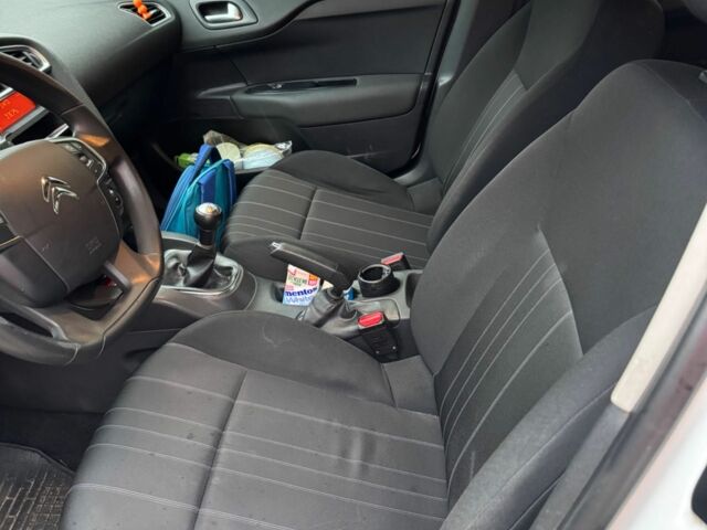 Белый Ситроен С4, объемом двигателя 1.6 л и пробегом 223 тыс. км за 6312 $, фото 6 на Automoto.ua