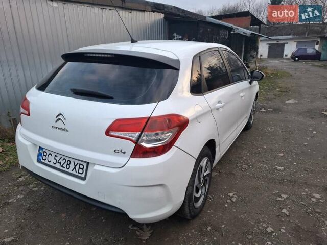 Белый Ситроен С4, объемом двигателя 1.6 л и пробегом 241 тыс. км за 5200 $, фото 3 на Automoto.ua