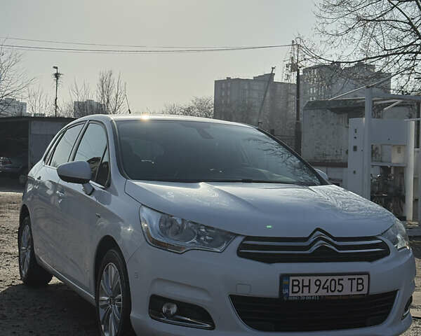 Білий Сітроен С4, об'ємом двигуна 1.56 л та пробігом 192 тис. км за 6000 $, фото 4 на Automoto.ua