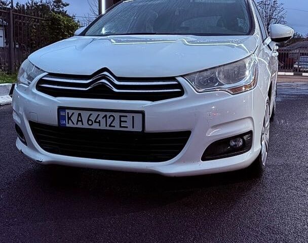 Білий Сітроен С4, об'ємом двигуна 1.56 л та пробігом 220 тис. км за 6200 $, фото 2 на Automoto.ua