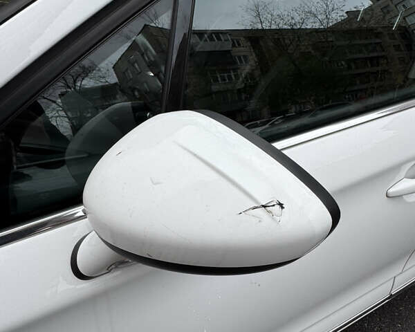 Белый Ситроен С4, объемом двигателя 1.56 л и пробегом 265 тыс. км за 7500 $, фото 17 на Automoto.ua