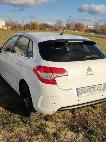 Белый Ситроен С4, объемом двигателя 1.6 л и пробегом 205 тыс. км за 6500 $, фото 15 на Automoto.ua