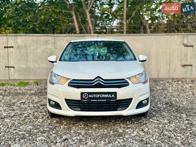 Белый Ситроен С4, объемом двигателя 1.6 л и пробегом 182 тыс. км за 6990 $, фото 2 на Automoto.ua
