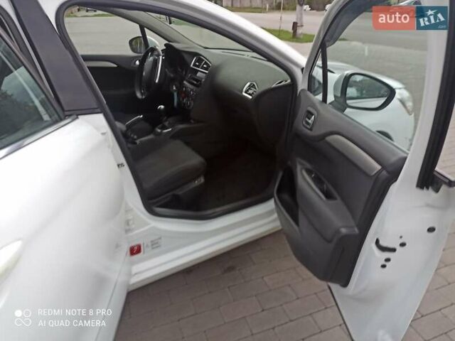 Ситроен С4 2012 в Миргороде на Automoto.ua Белый Ситроен С4, объемом двигателя 1.56 л и пробегом 145 тыс. км за 7000 $, фото 17 на Automoto.ua