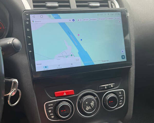 Белый Ситроен С4, объемом двигателя 1.6 л и пробегом 104 тыс. км за 8100 $, фото 8 на Automoto.ua