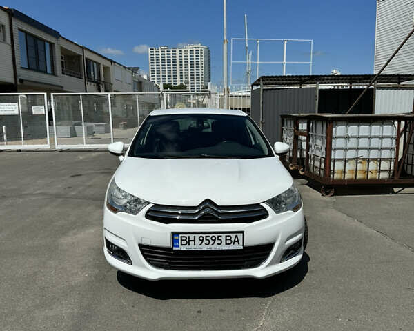 Білий Сітроен С4, об'ємом двигуна 1.6 л та пробігом 126 тис. км за 8500 $, фото 1 на Automoto.ua