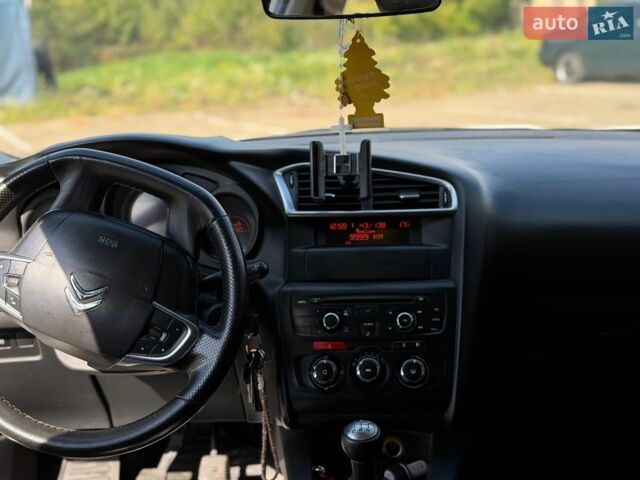 Білий Сітроен С4, об'ємом двигуна 1.5 л та пробігом 275 тис. км за 5200 $, фото 10 на Automoto.ua