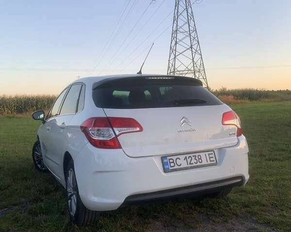 Белый Ситроен С4, объемом двигателя 1.6 л и пробегом 237 тыс. км за 6700 $, фото 1 на Automoto.ua
