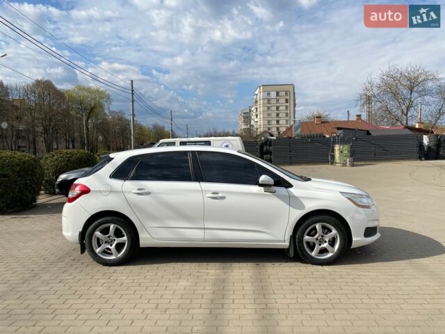 Белый Ситроен С4, объемом двигателя 1.56 л и пробегом 225 тыс. км за 6700 $, фото 3 на Automoto.ua
