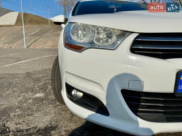 Білий Сітроен С4, об'ємом двигуна 1.56 л та пробігом 157 тис. км за 8299 $, фото 11 на Automoto.ua