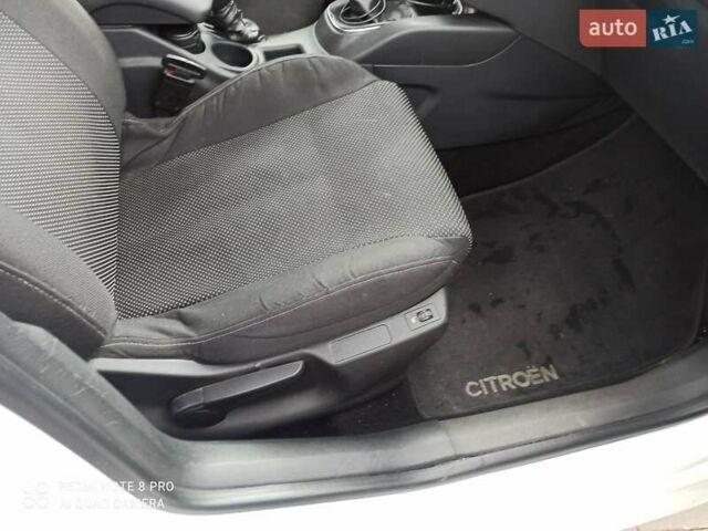Ситроен С4 2012 в Миргороде на Automoto.ua Белый Ситроен С4, объемом двигателя 1.56 л и пробегом 145 тыс. км за 7000 $, фото 30 на Automoto.ua