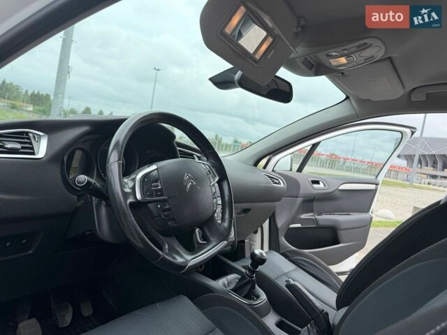 Білий Сітроен С4, об'ємом двигуна 1.56 л та пробігом 237 тис. км за 6000 $, фото 7 на Automoto.ua