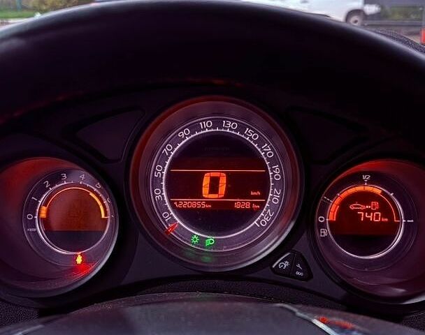 Білий Сітроен С4, об'ємом двигуна 1.56 л та пробігом 220 тис. км за 6200 $, фото 11 на Automoto.ua