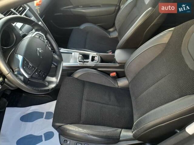 Білий Сітроен С4, об'ємом двигуна 1.6 л та пробігом 156 тис. км за 8000 $, фото 25 на Automoto.ua