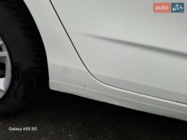 Сітроен С4 2012 у Львові на Automoto.ua Білий Сітроен С4, об'ємом двигуна 1.56 л та пробігом 280 тис. км за 5800 $, фото 13 на Automoto.ua