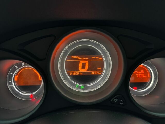 Белый Ситроен С4, объемом двигателя 1.6 л и пробегом 223 тыс. км за 6312 $, фото 5 на Automoto.ua