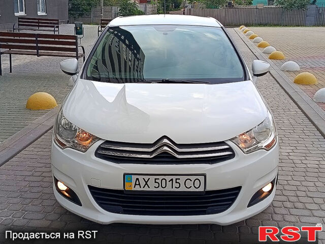 Ситроен С4 2012 в Харькове на Automoto.ua Белый Ситроен С4, объемом двигателя 1.6 л и пробегом 178 тыс. км за 6500 $, фото 7 на Automoto.ua