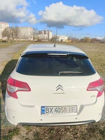 Белый Ситроен С4, объемом двигателя 1.6 л и пробегом 205 тыс. км за 6500 $, фото 16 на Automoto.ua