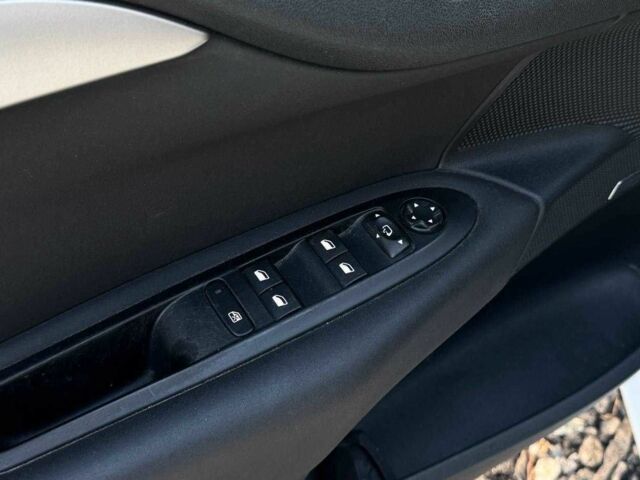 Білий Сітроен С4, об'ємом двигуна 1.6 л та пробігом 182 тис. км за 6990 $, фото 19 на Automoto.ua