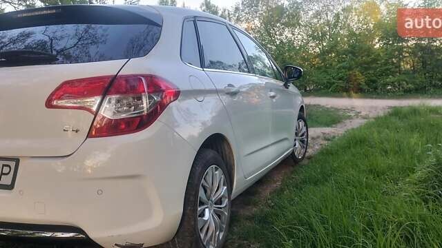 Белый Ситроен С4, объемом двигателя 1.56 л и пробегом 232 тыс. км за 6800 $, фото 9 на Automoto.ua