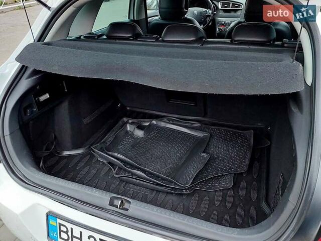 Білий Сітроен С4, об'ємом двигуна 1.56 л та пробігом 218 тис. км за 7700 $, фото 23 на Automoto.ua