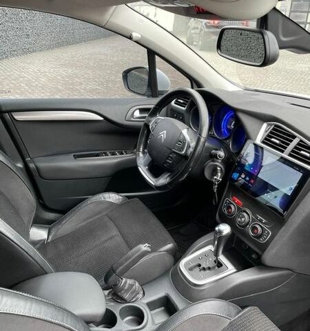 Белый Ситроен С4, объемом двигателя 1.6 л и пробегом 216 тыс. км за 9000 $, фото 4 на Automoto.ua