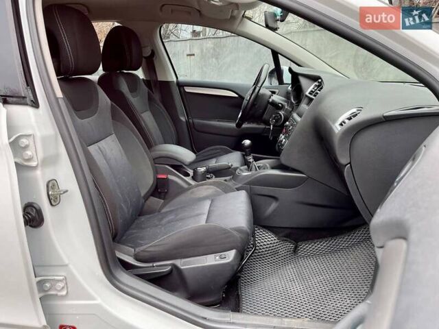 Білий Сітроен С4, об'ємом двигуна 1.6 л та пробігом 182 тис. км за 6490 $, фото 13 на Automoto.ua