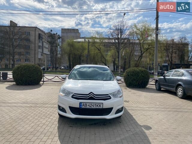Белый Ситроен С4, объемом двигателя 1.56 л и пробегом 225 тыс. км за 6700 $, фото 1 на Automoto.ua