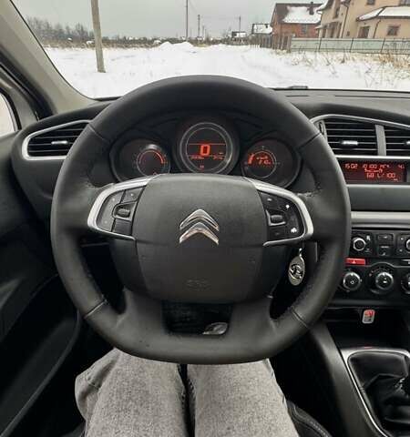 Белый Ситроен С4, объемом двигателя 1.6 л и пробегом 243 тыс. км за 4950 $, фото 15 на Automoto.ua